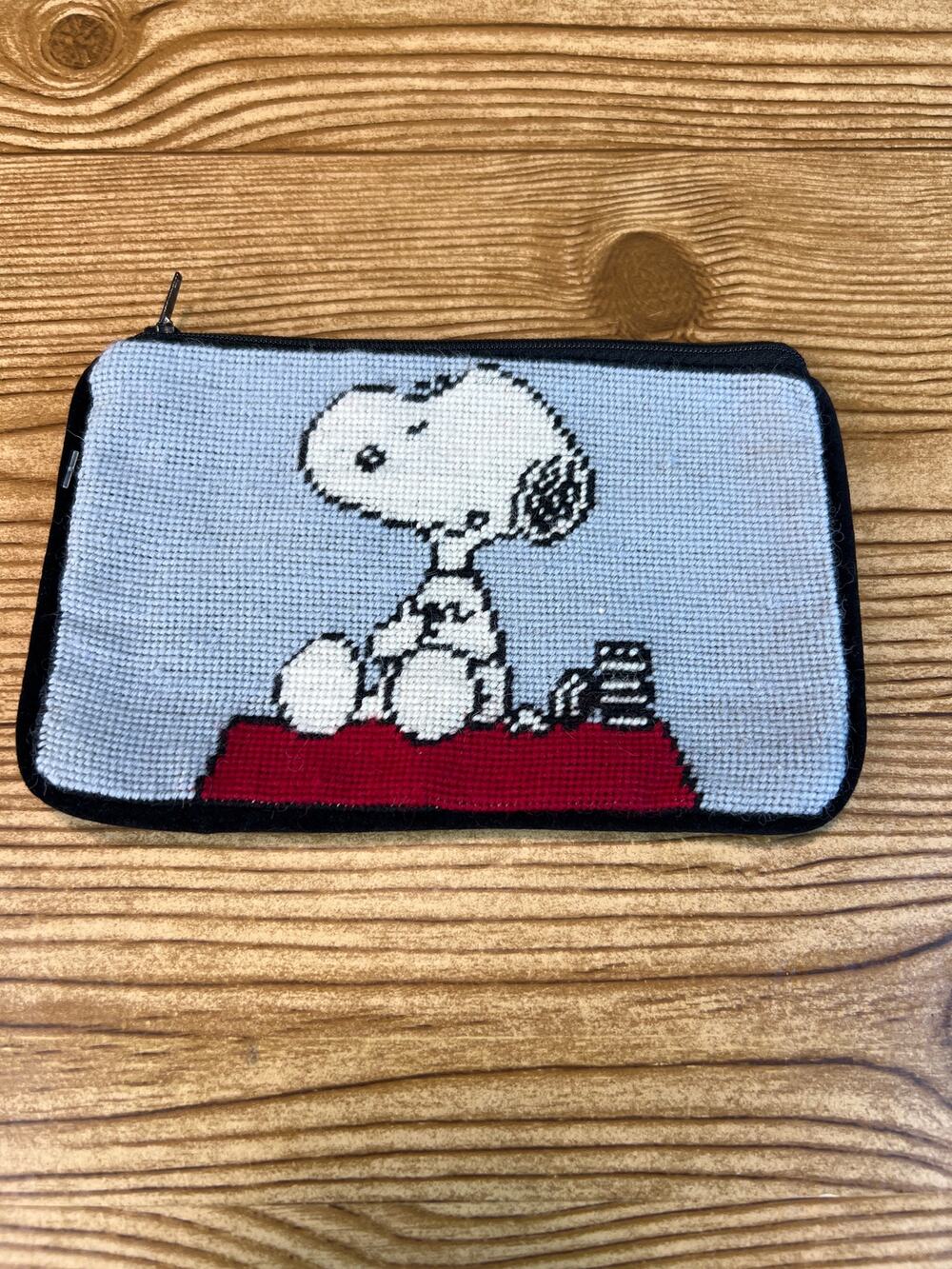 NWT Peanuts Snoopy Needlepoint Wallet Union Trading Retired New Womens Wallet
